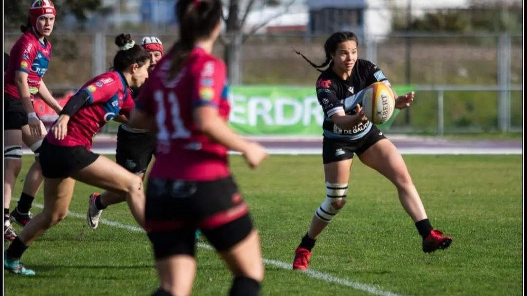 Mariana Romero, xogadora do CRAT: "O nivel do rugby feminino galego aínda é inestábel"