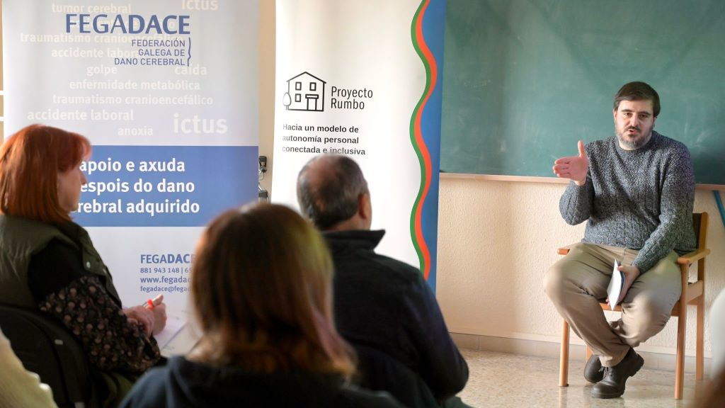 Miguel Vieito durante a presentación da 'Guía legal' na Coruña. (Foto: Adaceco).
