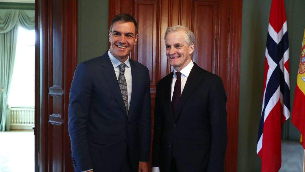 O primeiro ministro noruegués, Jonas Gahr Støre, nunha visita a Oslo do seu homólogo español, Pedro Sánchez, o pasado 12 de abril. (Foto: Moncloa vía Europa Press)