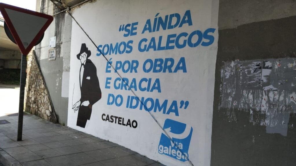 Mural orixinal dedicado a Castelao e impulsado por Vía Galega en Compostela. (Foto: Vía Galega)