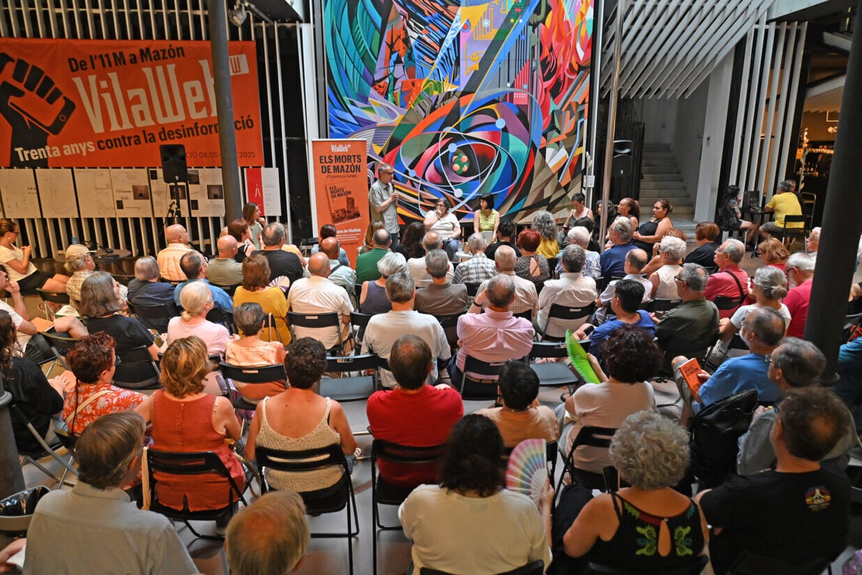 Presentación do libro 'Os mortos de Mazón', de Esperança CAmps, o pasado 2 de xullo. (Foto: Prats i Camps)