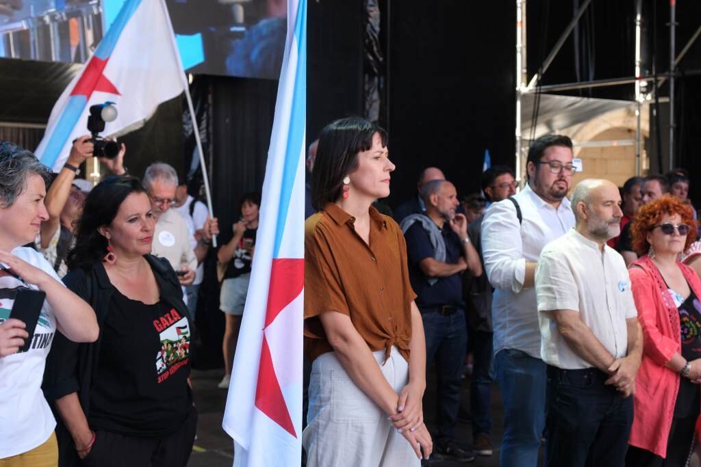 Dirixentes do BNG durante a manifestación polo Día da Patria Galega. (Foto: Arxina)