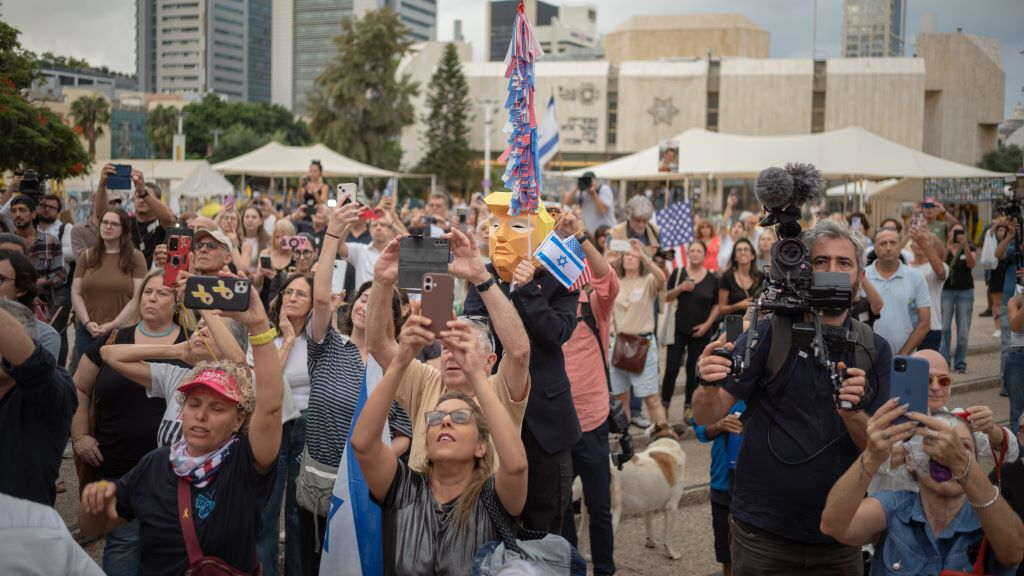 Celebración do principio de acordo entre Hamás e Israel en Tel Aviv. (Foto: Ilia Yefimovich / dpa)