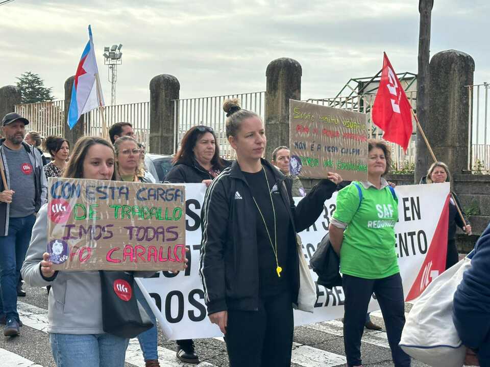 Mobilización de persoal do sector dos coidados, este 23 de outubro en Vigo. (Foto: Nós Diario)